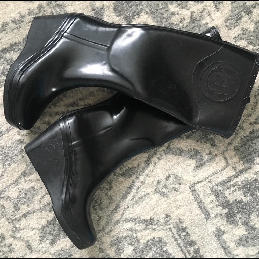 Hunter wedge rain boots